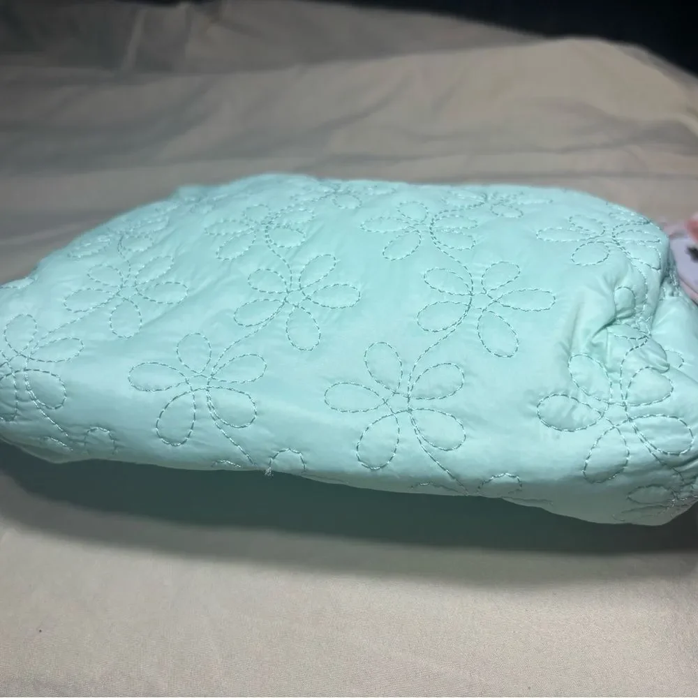 New Pastel Green Floral Quilted Cosmetic Zipper Pouch Travel Accessory NWT 8”x9”